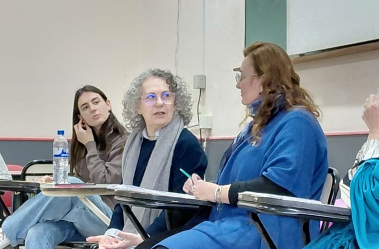 Intercambio de preguntas durante la presentación
